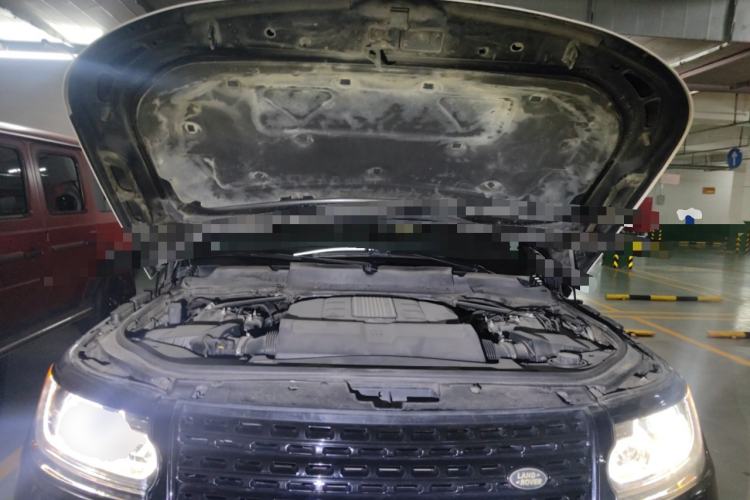 Used Land Rover Range  Engine Bay