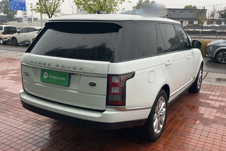 Used Land Rover Range 2017 3.0 SC V6 Vogue Extended Version Exterior 3
