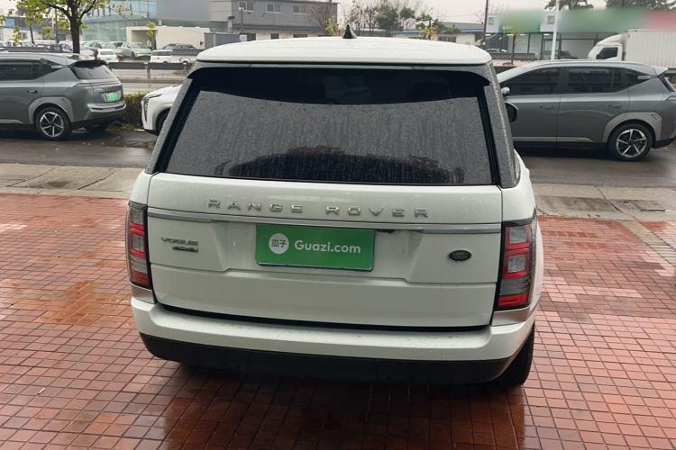 Used Land Rover Range 2017 3.0 SC V6 Vogue Extended Version Exterior 4