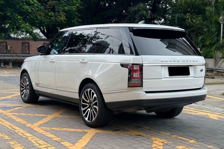 Used Land Rover Range 2017 3.0 SC V6 Vogue Extended Version Exterior 4