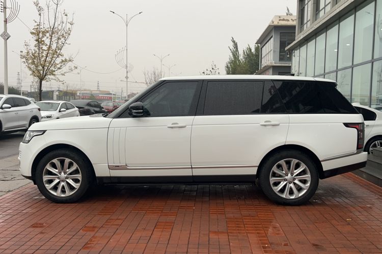 Used Land Rover Range 2017 3.0 SC V6 Vogue Extended Version Exterior 5