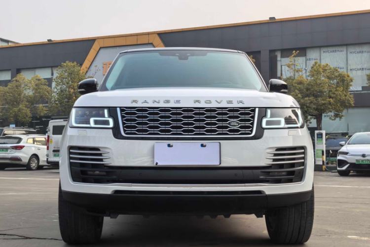 Used Land Rover Range 2017 3.0 SC V6 Vogue Extended Version Exterior 6