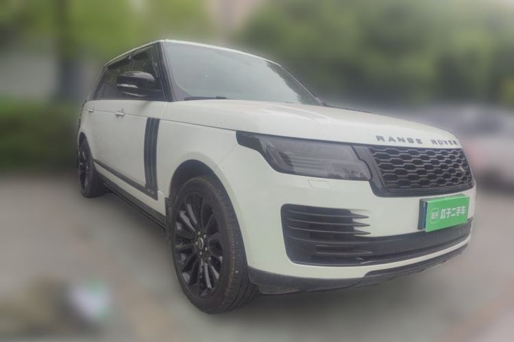 Used Land Rover Range 2017 3.0 SC V6 Vogue Extended Version Front Right 45 Deg