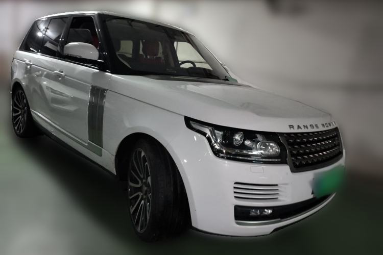 Used Land Rover Range  Front Right 45 Deg