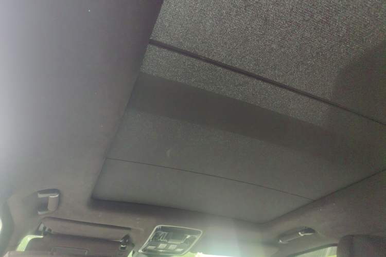 Used Land Rover Range 2017 3.0 SC V6 Vogue Extended Version Headliner