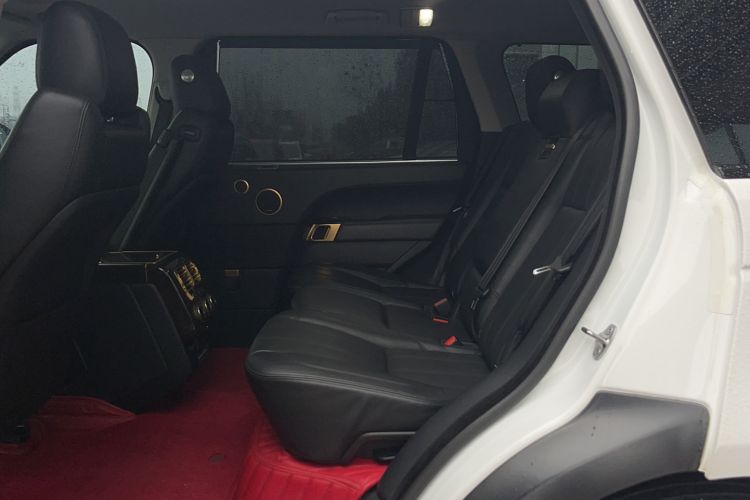 Used Land Rover Range 2017 3.0 SC V6 Vogue Extended Version Interior 1