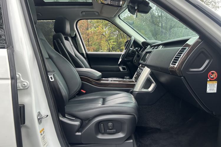 Used Land Rover Range 2017 3.0 SC V6 Vogue Interior 11