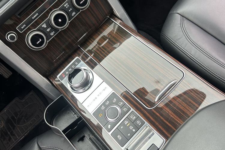 Used Land Rover Range 2017 3.0 SC V6 Vogue Interior 15