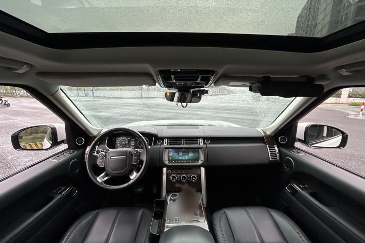 Used Land Rover Range 2017 3.0 SC V6 Vogue Interior 3
