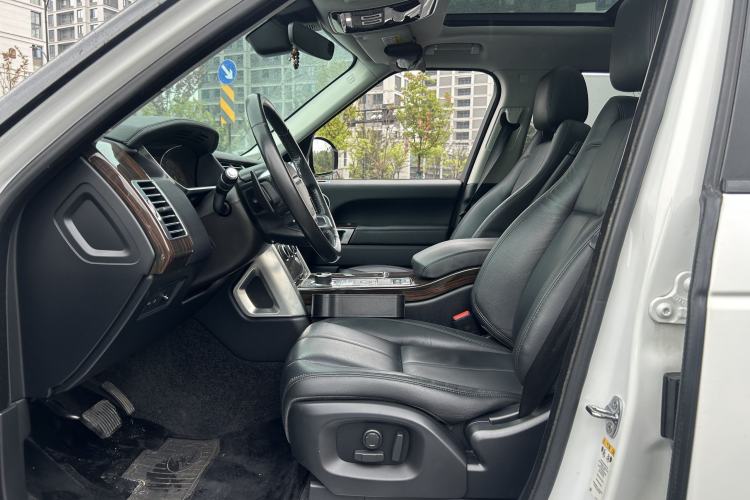 Used Land Rover Range 2017 3.0 SC V6 Vogue Interior 8