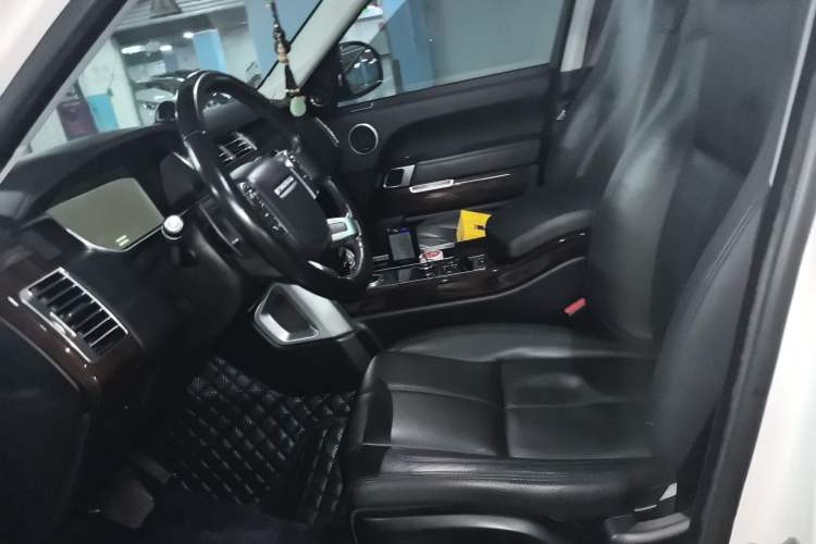 Used Land Rover Range  Left Front Seat