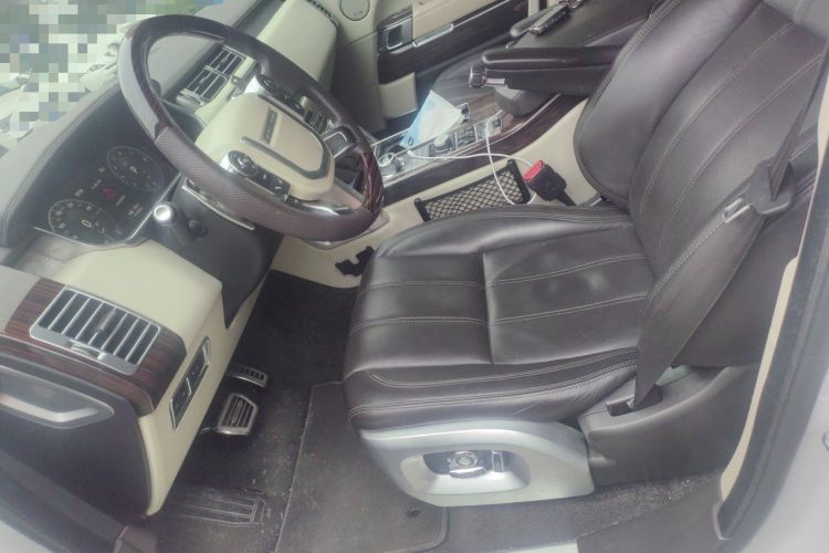 Used Land Rover Range 2017 3.0 SC V6 Vogue Extended Version Left Front Seat