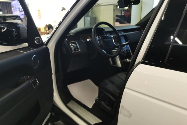Used Land Rover Range 2017 3.0 SC V6 Vogue Left Front Seat