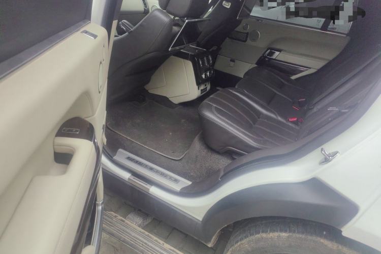 Used Land Rover Range 2017 3.0 SC V6 Vogue Extended Version Left Rear Seat