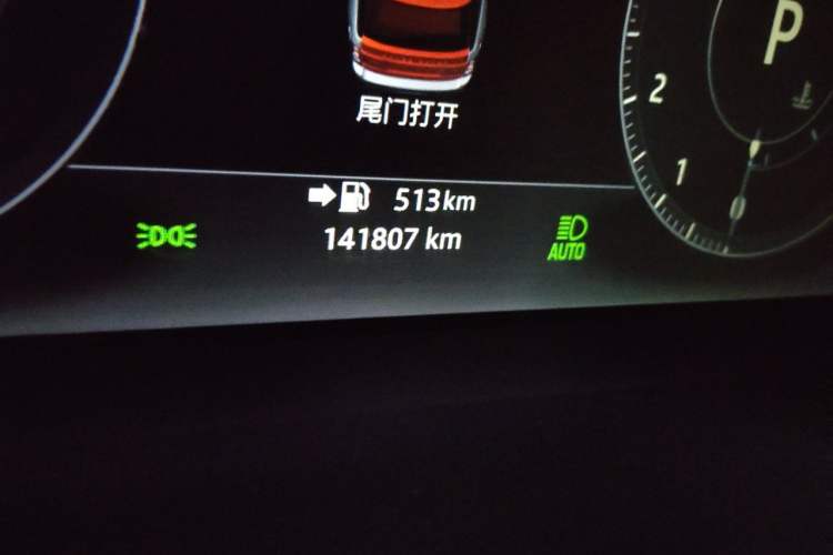 Used Land Rover Range 2017 3.0 SC V6 Vogue Odometer Close Up