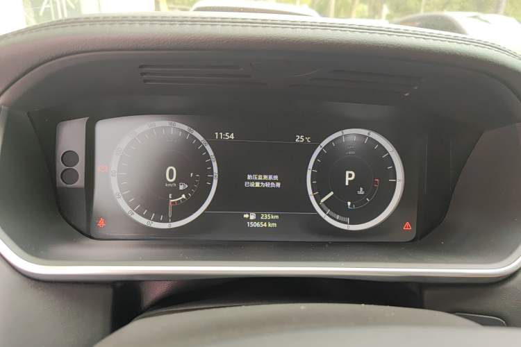 Used Land Rover Range 2017 3.0 SC V6 Vogue SE Long-Wheelbase Edition Odometer Close Up