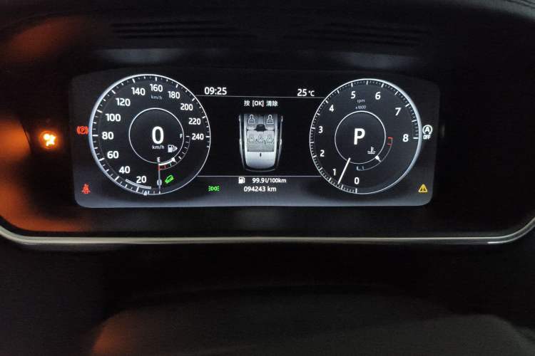 Used Land Rover Range 2017 3.0 SC V6 Grand Edition Odometer Close Up