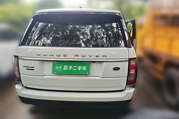 Used Land Rover Range 2017 3.0 SC V6 Vogue Extended Version Rear