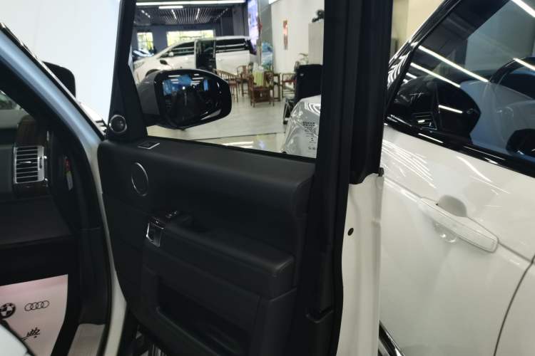 Used Land Rover Range 2017 3.0 SC V6 Vogue Right Front Door Interior