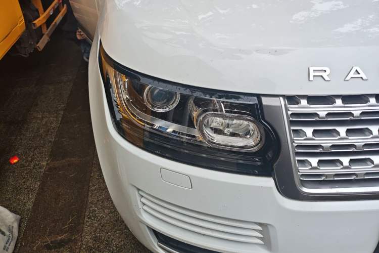 Used Land Rover Range 2017 3.0 SC V6 Vogue Extended Version Right Front Headlight