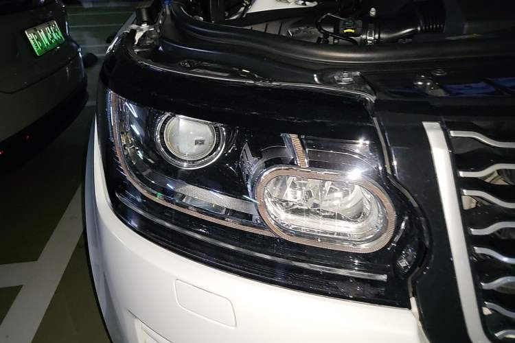 Used Land Rover Range 2017 3.0 SC V6 Vogue Right Front Headlight