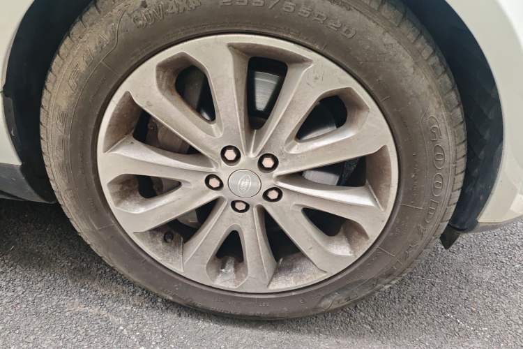 Used Land Rover Range 2017 3.0 SC V6 Vogue Extended Version Right Front Wheel Hub