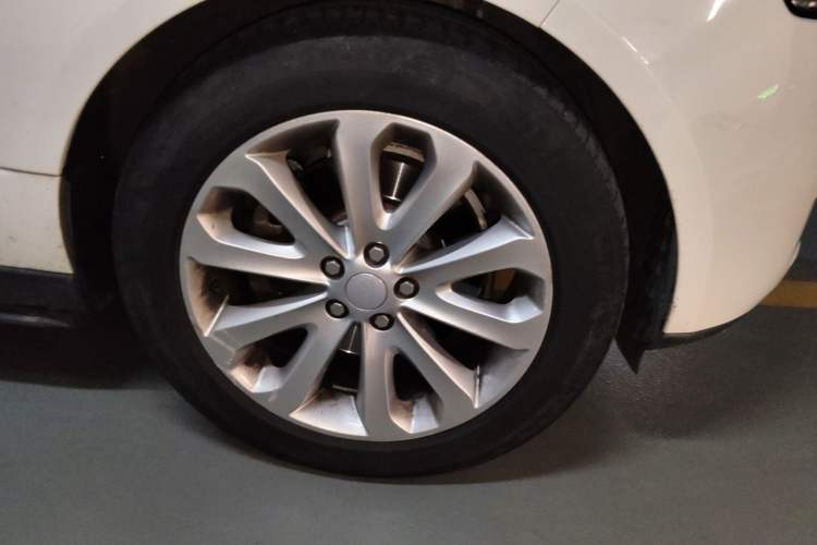 Used Land Rover Range 2017 3.0 SC V6 Vogue Right Front Wheel Hub