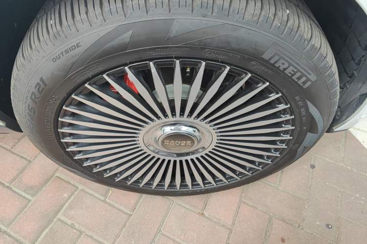 Used Land Rover Range 2017 3.0 SC V6 Vogue SE Long-Wheelbase Edition Right Front Wheel Hub