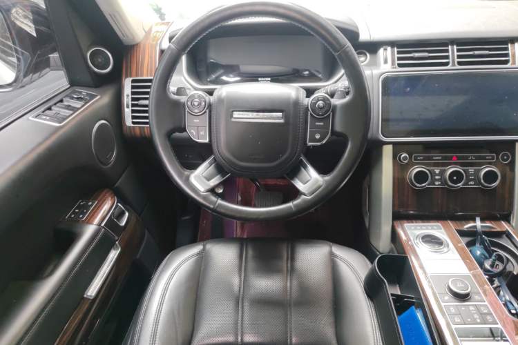 Used Land Rover Range 2017 3.0 SC V6 Vogue SE Long-Wheelbase Edition Steering Wheel