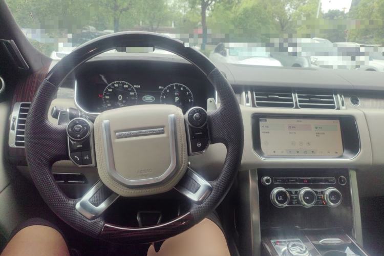 Used Land Rover Range 2017 3.0 SC V6 Vogue Extended Version Steering Wheel