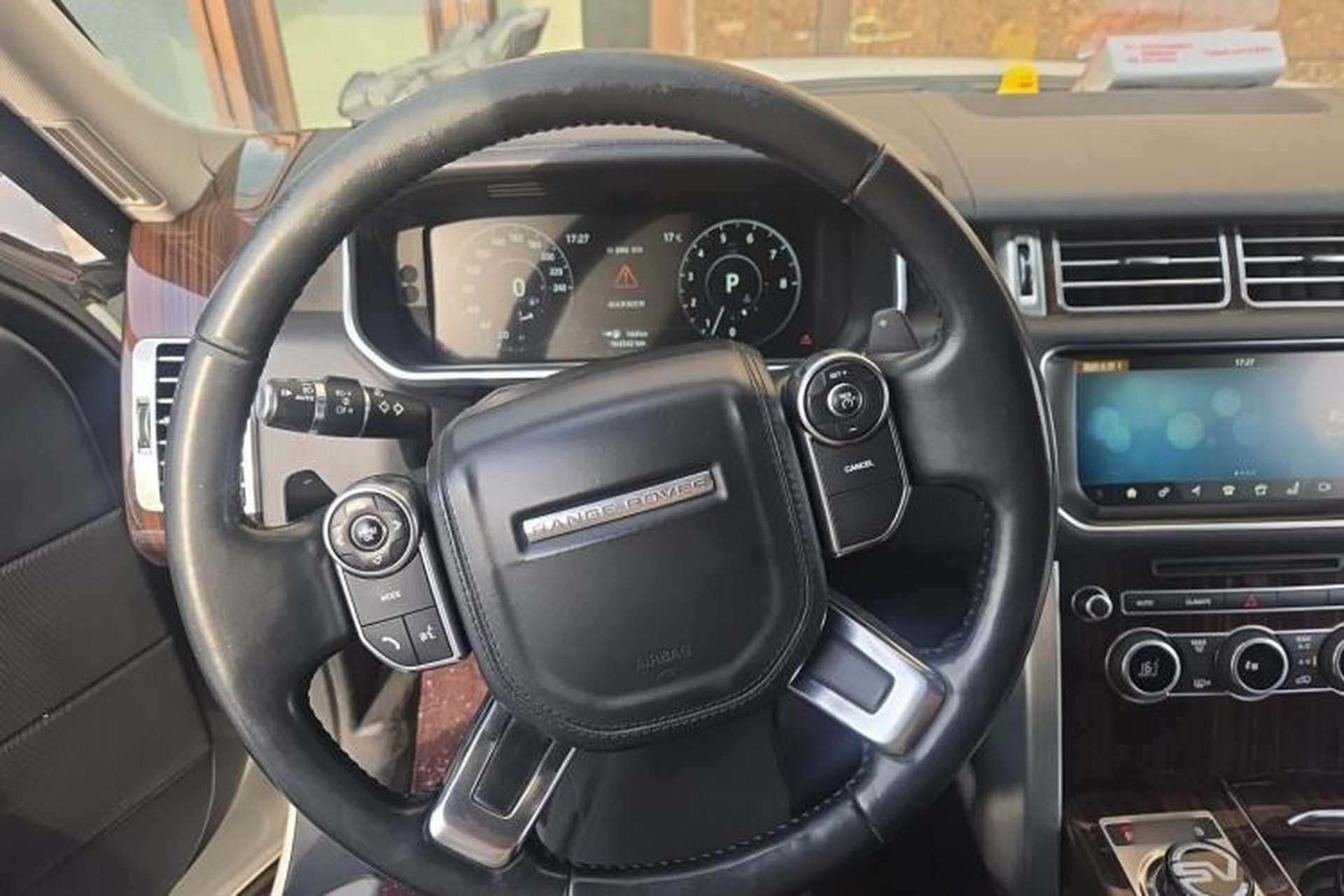 Used Land Rover Range 2017 3.0 SC V6 Vogue Steering Wheel