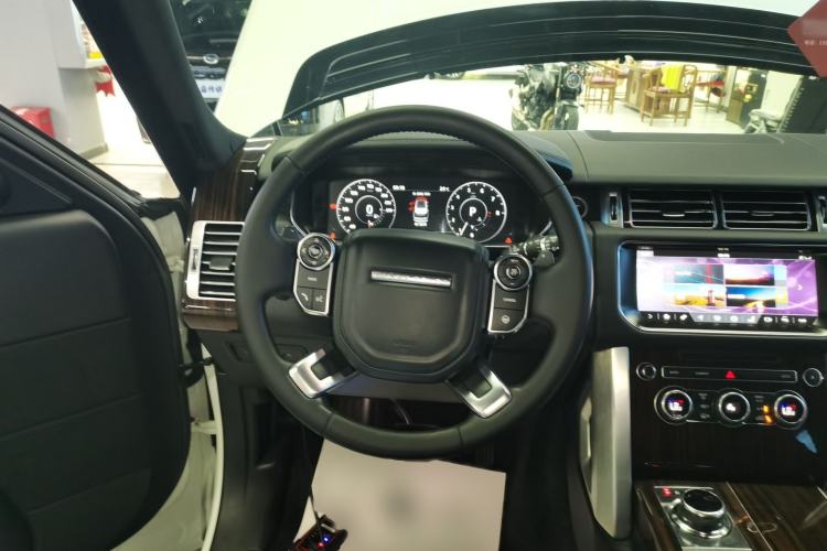 Used Land Rover Range 2017 3.0 SC V6 Vogue Steering Wheel
