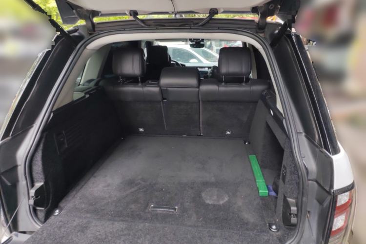 Used Land Rover Range 2017 3.0 SC V6 Vogue SE Long-Wheelbase Edition Trunk