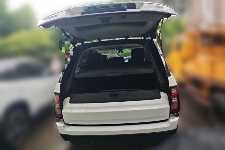 Used Land Rover Range 2017 3.0 SC V6 Vogue Extended Version Trunk