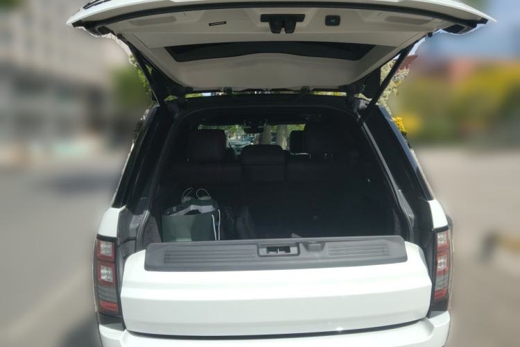 Used Land Rover Range 2017 3.0 SC V6 Vogue Trunk