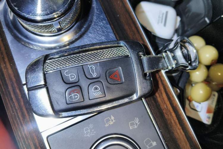Used Land Rover Range 2017 3.0 SC V6 Grand Edition Vehicle Key