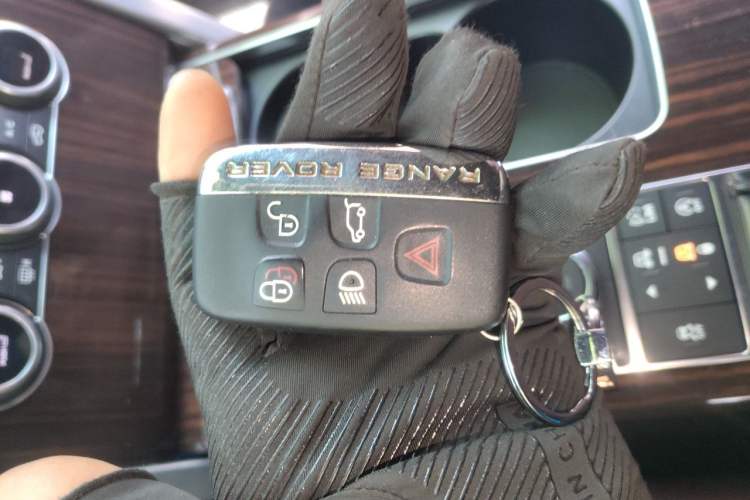 Used Land Rover Range 2017 3.0 SC V6 Vogue Vehicle Key