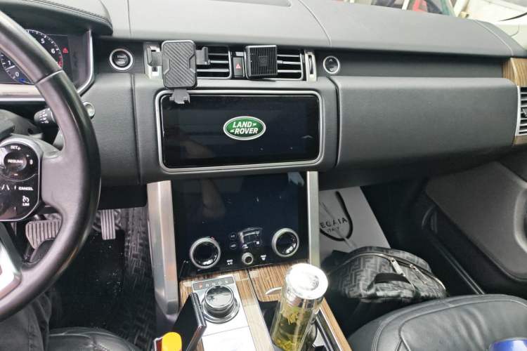 Used Land Rover Range 2018 3.0 SC V6 Grand Edition Audio And AC Panel