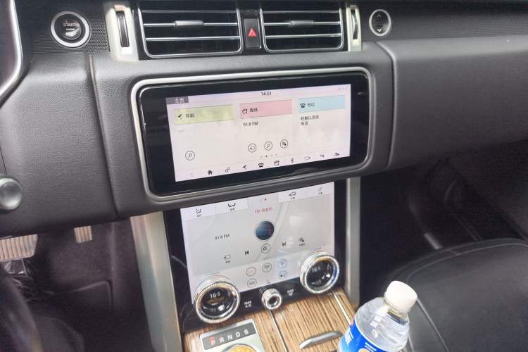 Used Land Rover Range 2018 3.0 SC V6 Grand Edition Audio And AC Panel