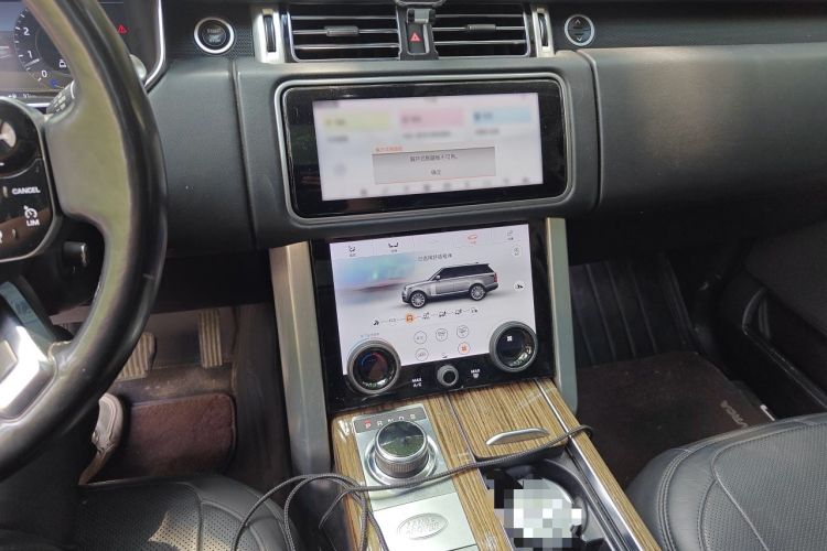 Used Land Rover Range 2018 3.0 SC V6 Vogue Extended-Length Model Audio And AC Panel