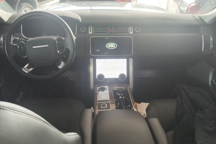Used Land Rover Range 2018 3.0 SC V6 Vogue Extended-Length Model Center Console