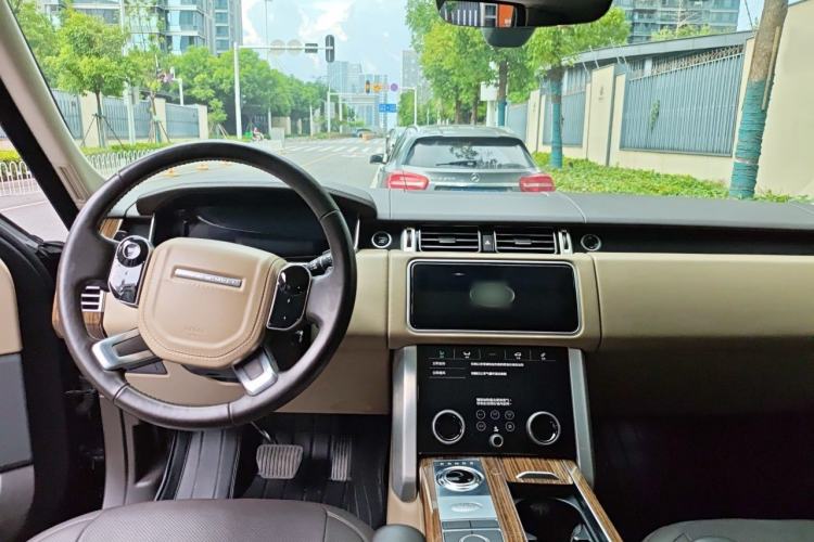 Used Land Rover Range 2018 3.0 SC V6 Vogue Legacy Edition Center Console