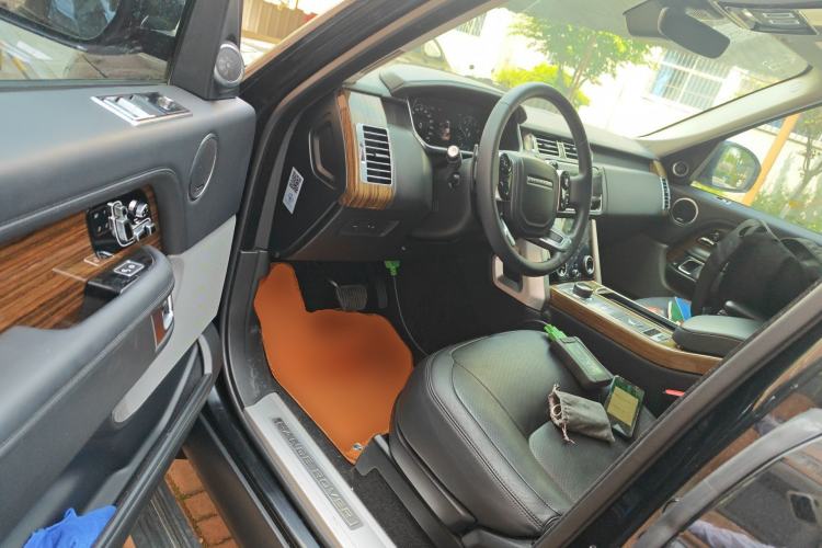 Used Land Rover Range 2018 3.0 SC V6 Vogue Extended-Length Model Driver Seat