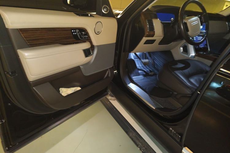 Used Land Rover Range 2018 3.0 SC V6 Vogue Legacy Edition Driver Seat