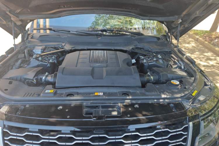 Used Land Rover Range 2018 3.0 SC V6 Vogue SE Long-Wheelbase Edition Engine Bay