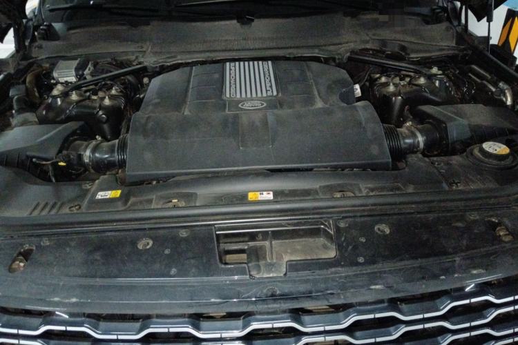 Used Land Rover Range 2018 3.0 SC V6 Vogue Extended-Length Model Engine Bay