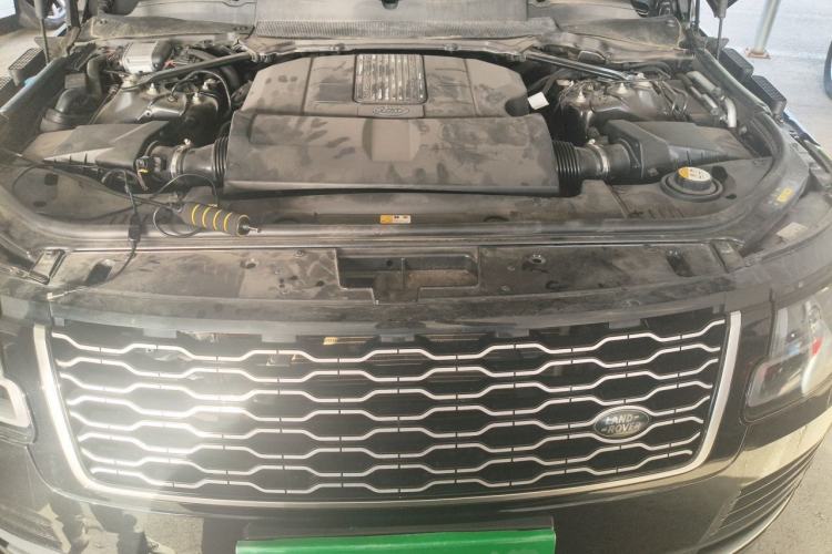 Used Land Rover Range 2018 3.0 SC V6 Vogue Extended-Length Model Engine Bay