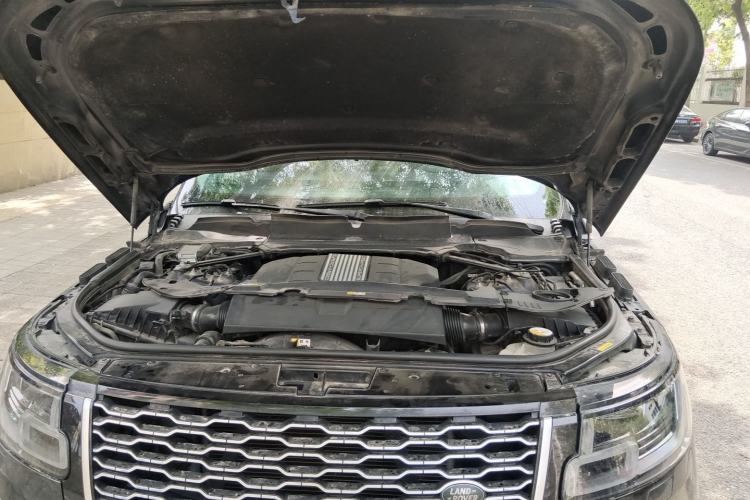 Used Land Rover Range 2018 3.0 SC V6 Vogue Legacy Edition Engine Bay