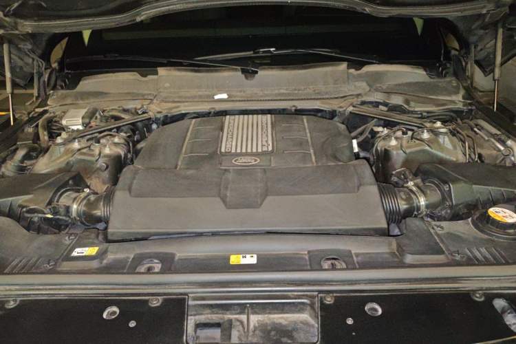 Used Land Rover Range 2018 3.0 SC V6 Vogue Legacy Edition Engine Bay