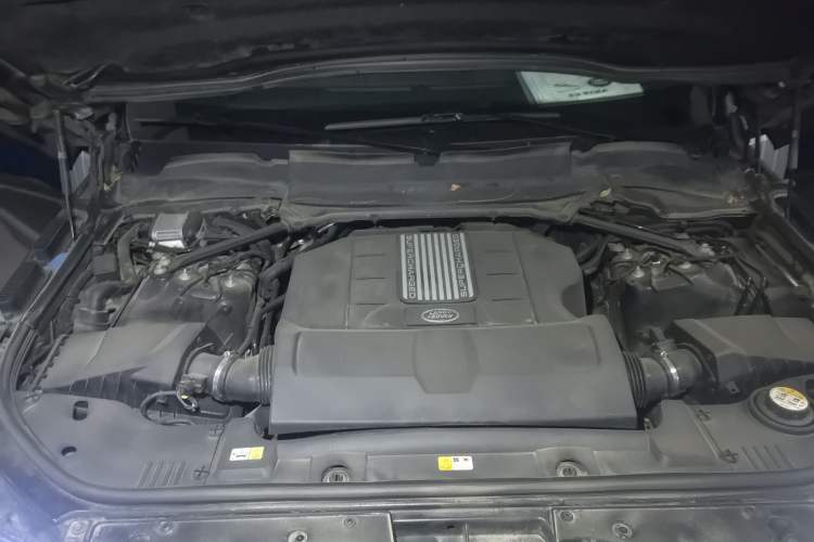 Used Land Rover Range 2018 3.0 SC V6 Vogue Extended-Length Model Engine Bay